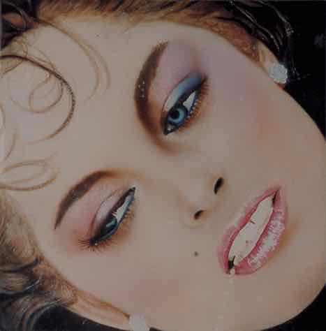 LADY WITH PEARLS